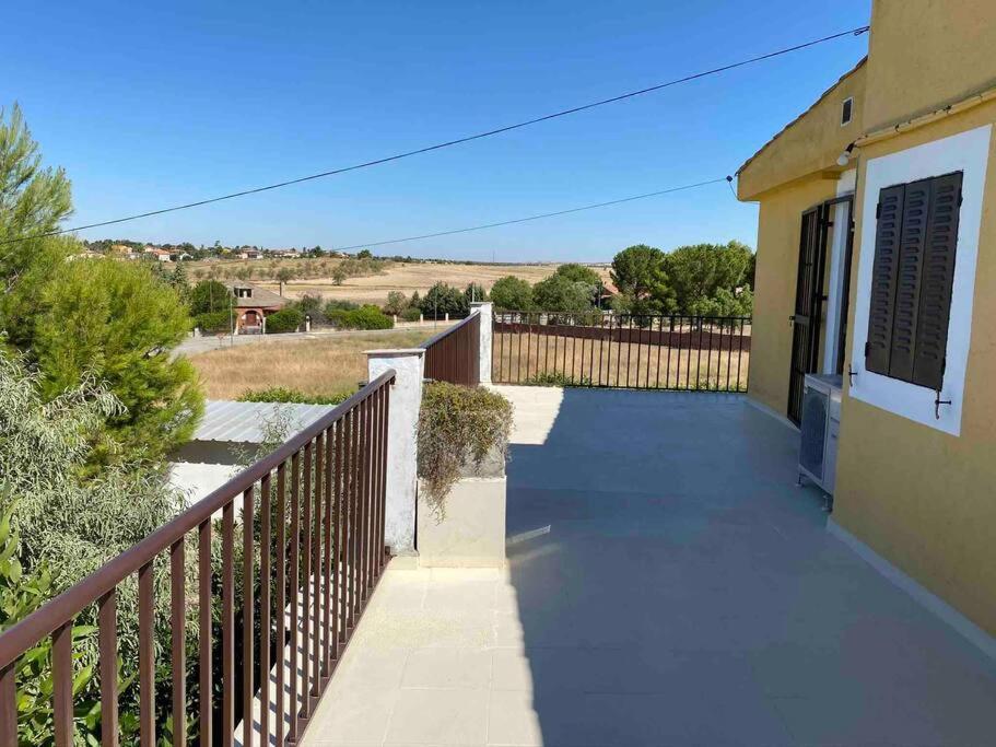 Finca Los Nardos De Miraltajo Colmenar de Oreja Exterior photo